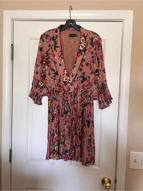 PrettyLittleThing Mauve Floral Plunge Neck Smock Dress